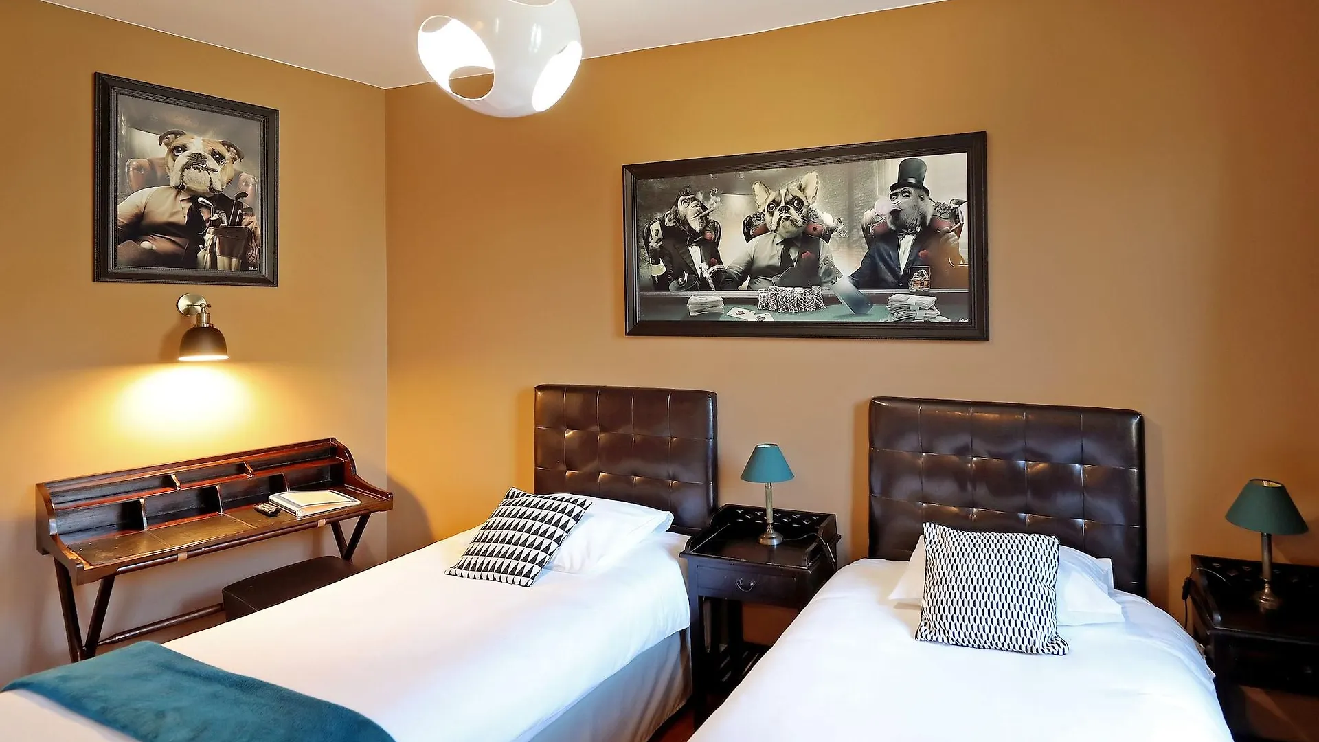 Hotel Les Pasteliers Albi 2*,  France