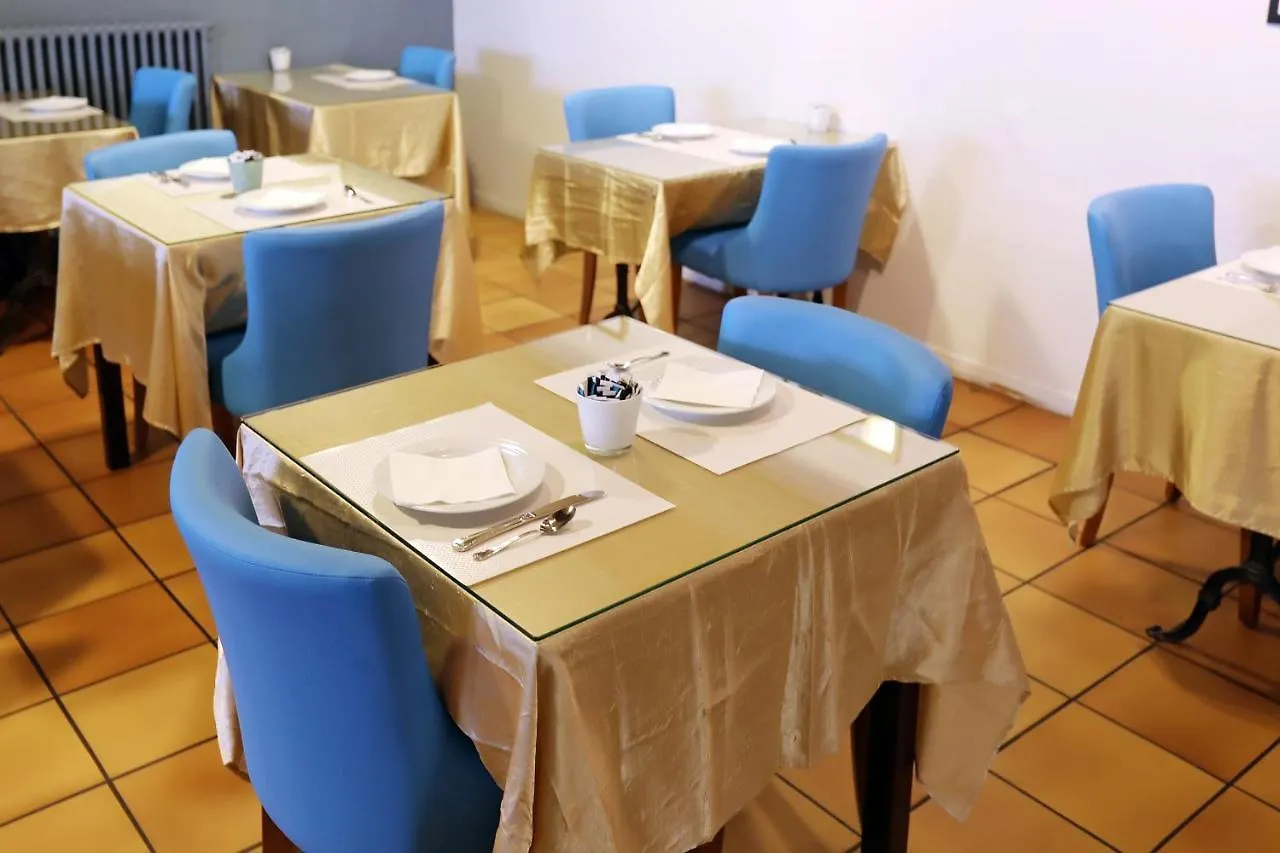 Hotel Les Pasteliers Albi 2*,